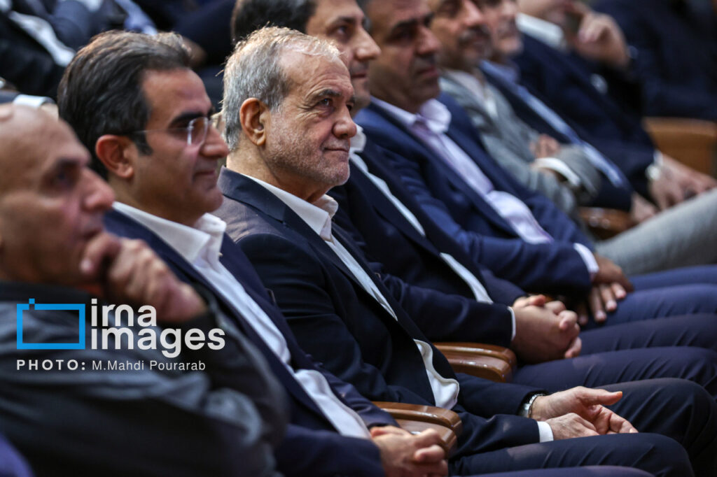 مراسم گرامیداشت روز جهانی پست با حضور رئیس جمهور