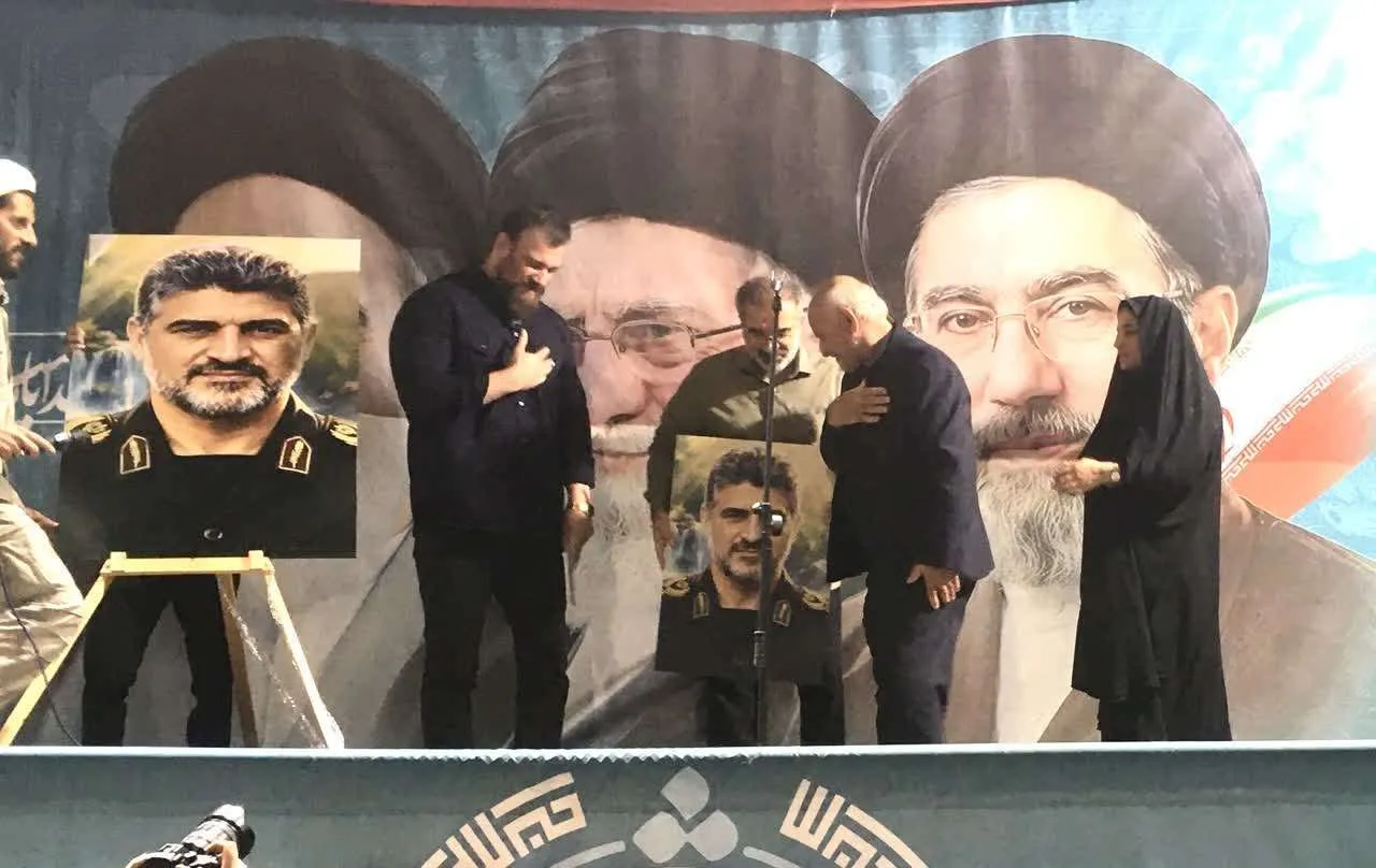 تجلیل از هنرمند تصویرساز و کاریکاتوریست لرستانی